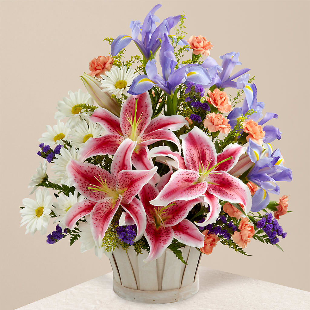 The Wondrous Nature Bouquet – Colonial Nursery Garden Center, Ladysmith WI