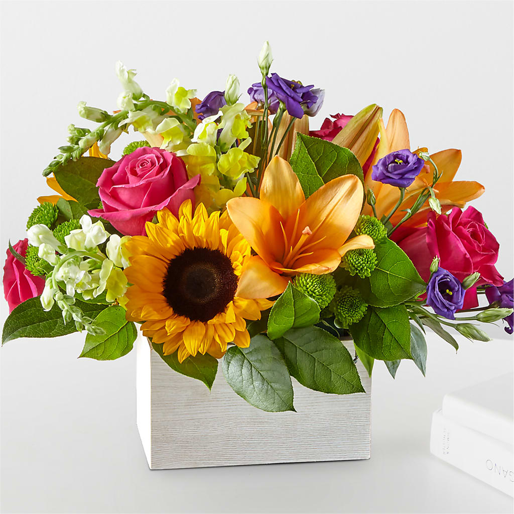 Best Day Box Bouquet – Colonial Nursery Garden Center, Ladysmith WI