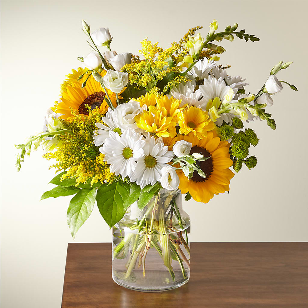 Hello Sunshine Bouquet – Colonial Nursery Garden Center, Ladysmith WI