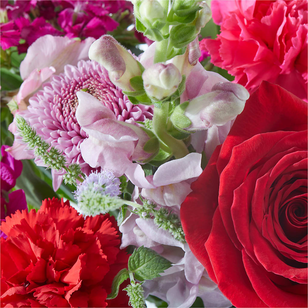 Simply the Best - A Florist Original – Colonial Nursery Garden Center, Ladysmith WI