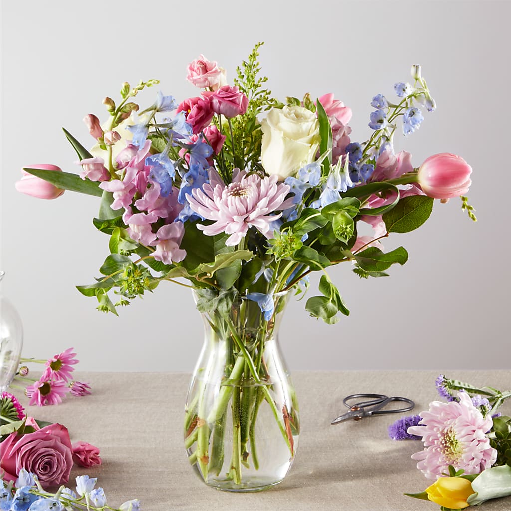 Pastel Tradition - A Florist Original – Colonial Nursery Garden Center, Ladysmith WI