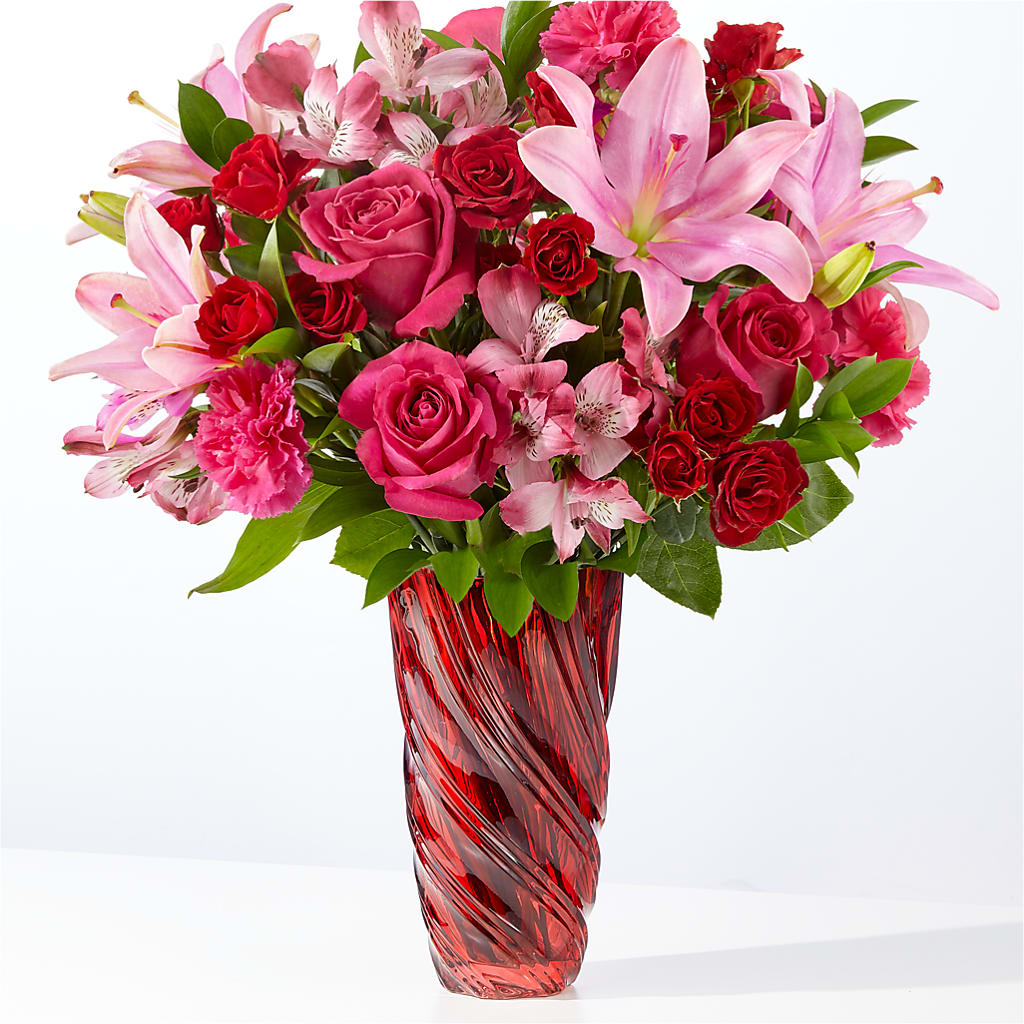 In Love Bouquet with Luxe Swirl Vase – Colonial Nursery Garden Center, Ladysmith WI