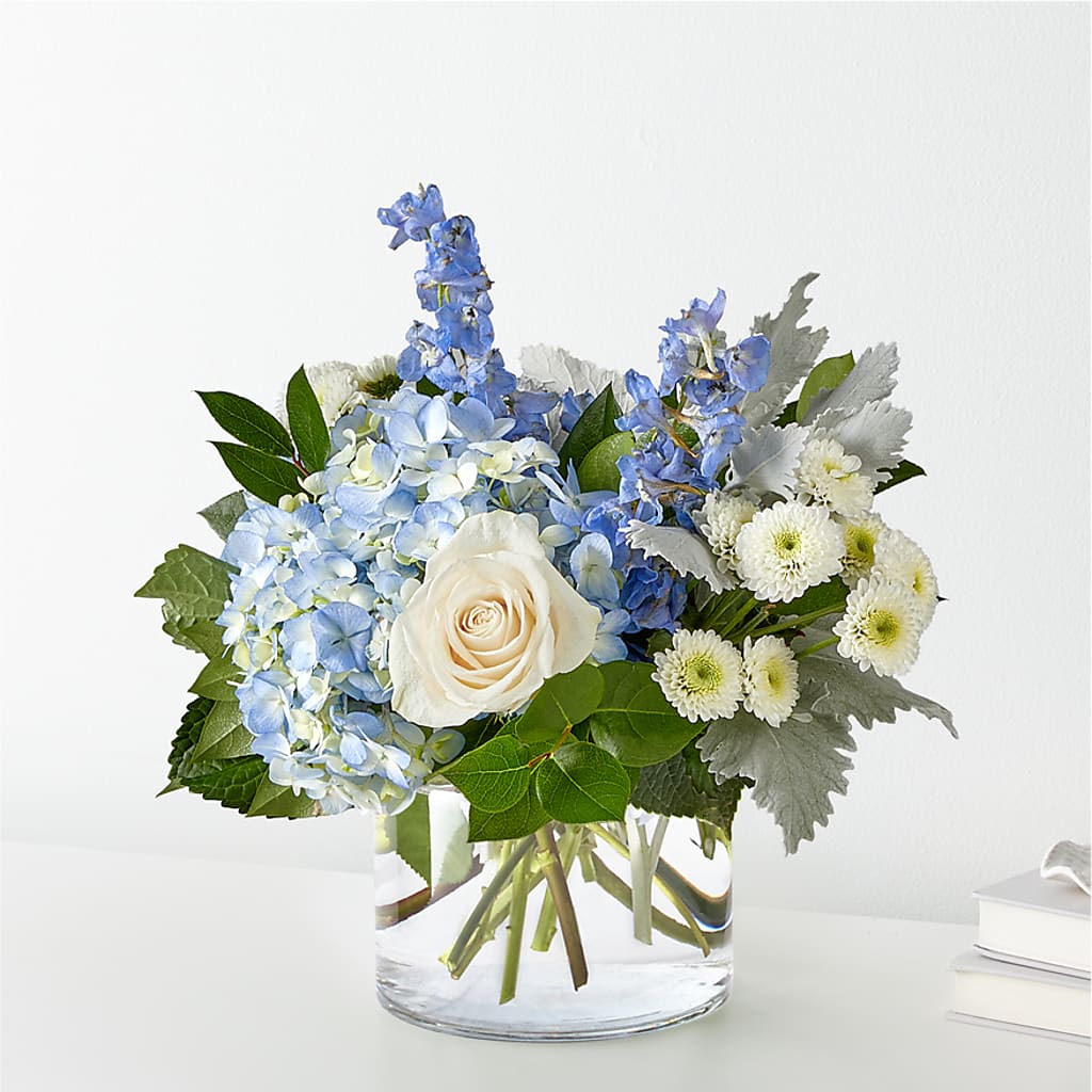 Clear Skies Bouquet – Colonial Nursery Garden Center, Ladysmith WI