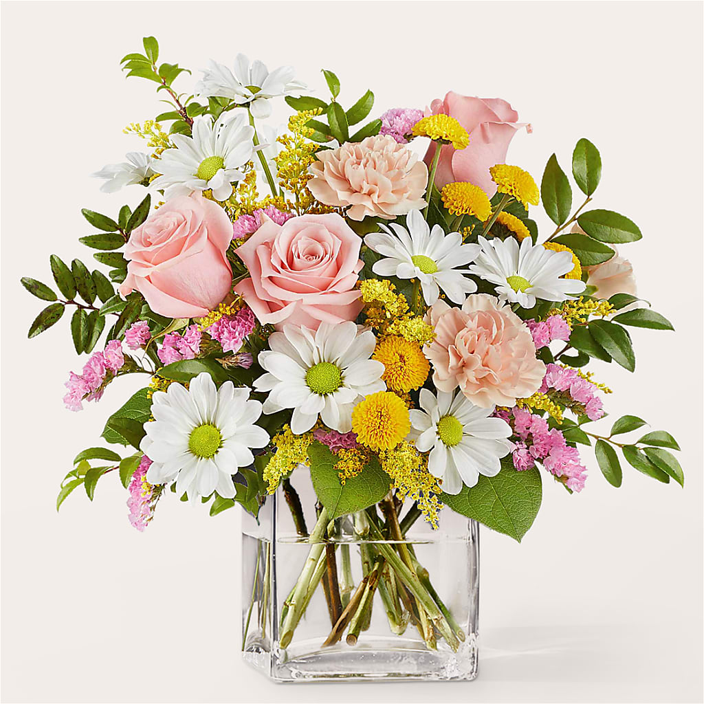 Country Cottage Bouquet – Colonial Nursery Garden Center, Ladysmith WI