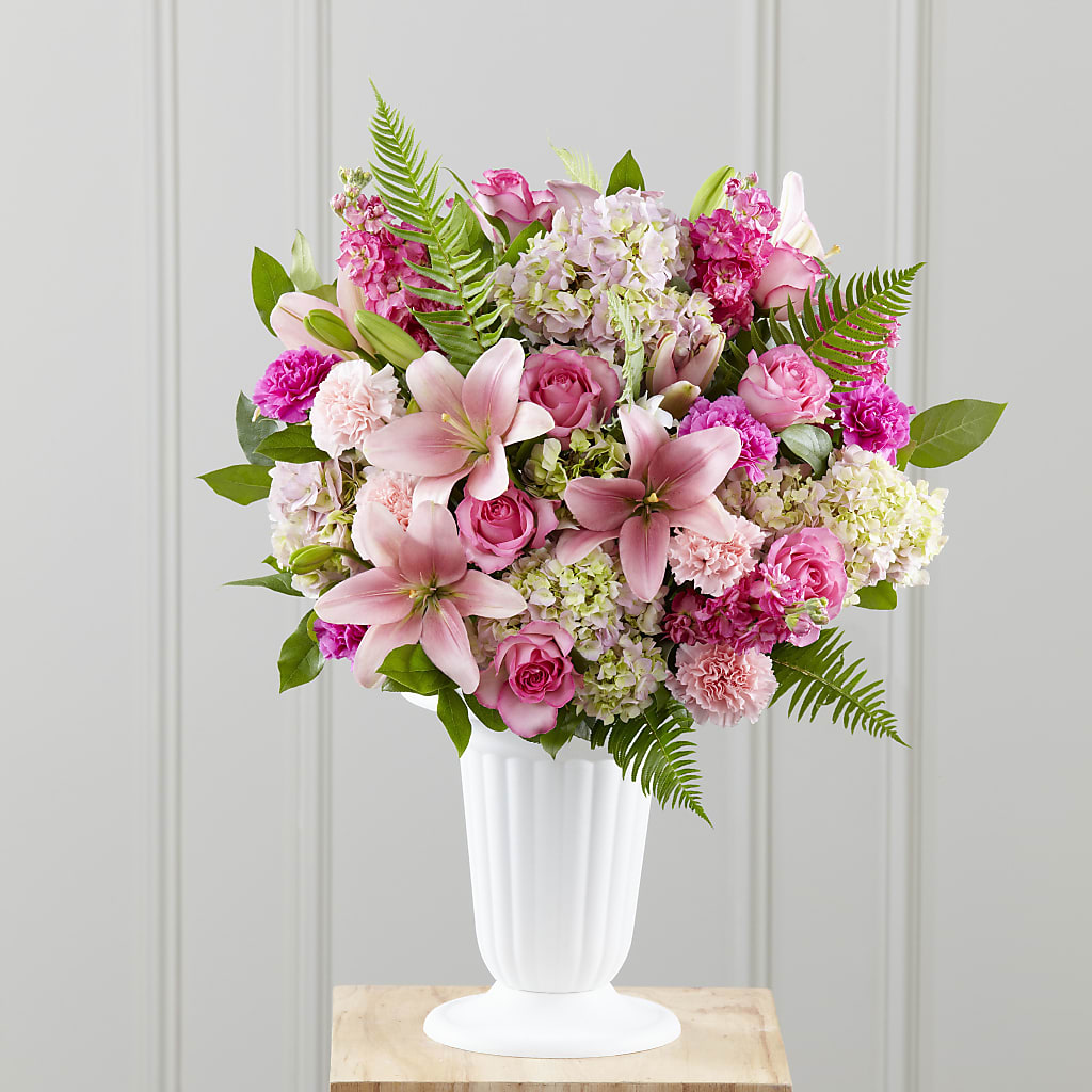 Never-Ending Love Arrangement – Colonial Nursery Garden Center, Ladysmith WI