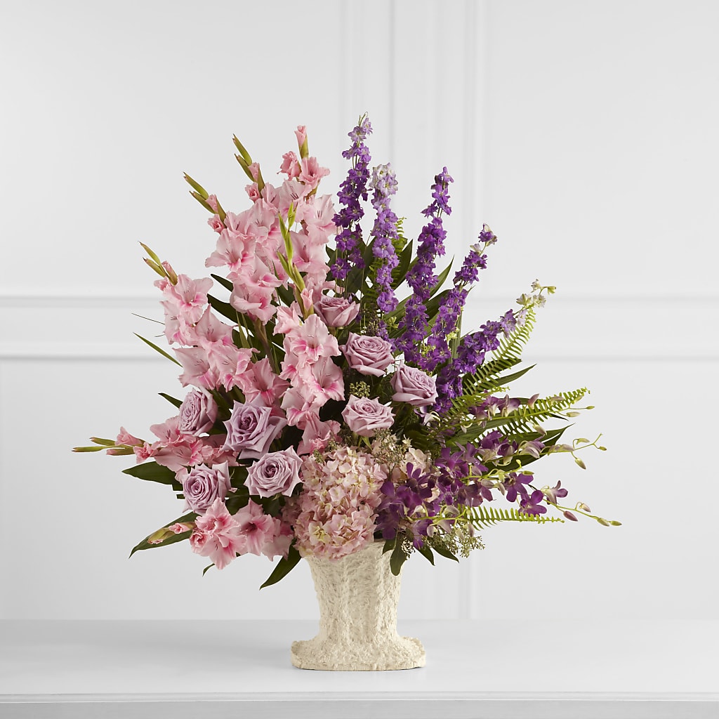 Flowing Garden Arrangement – Colonial Nursery Garden Center, Ladysmith WI