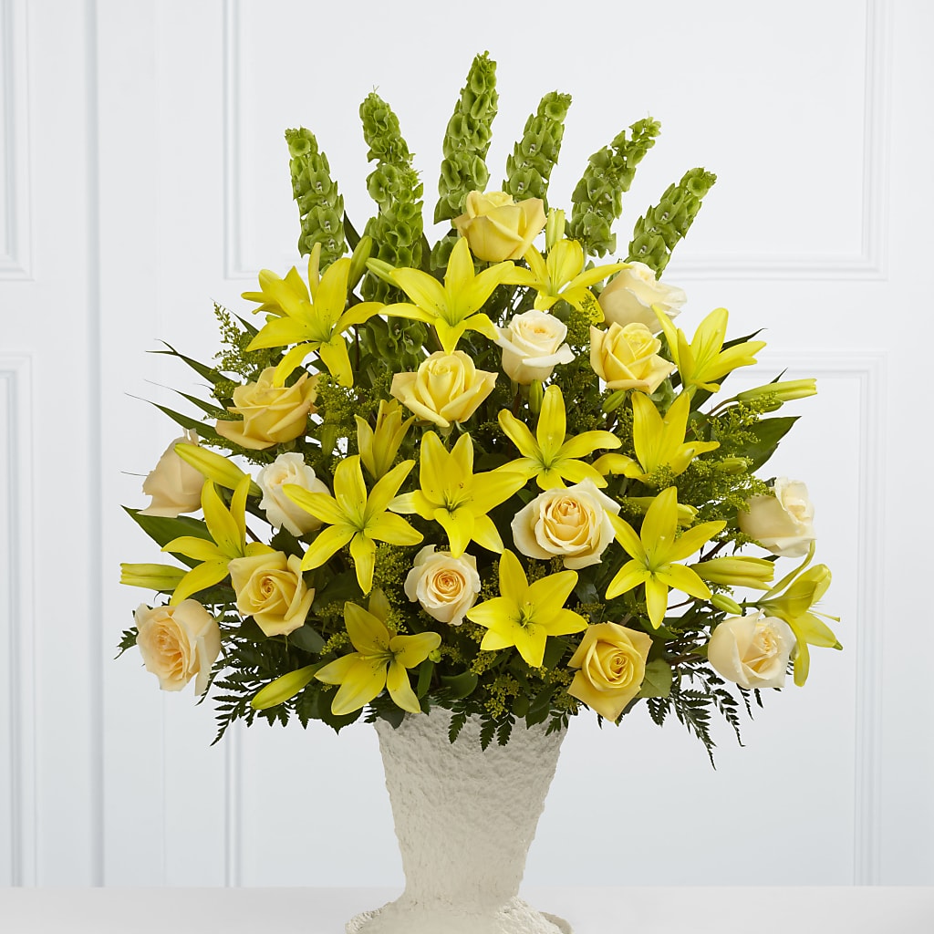 Golden Memories Arrangement – Colonial Nursery Garden Center, Ladysmith WI