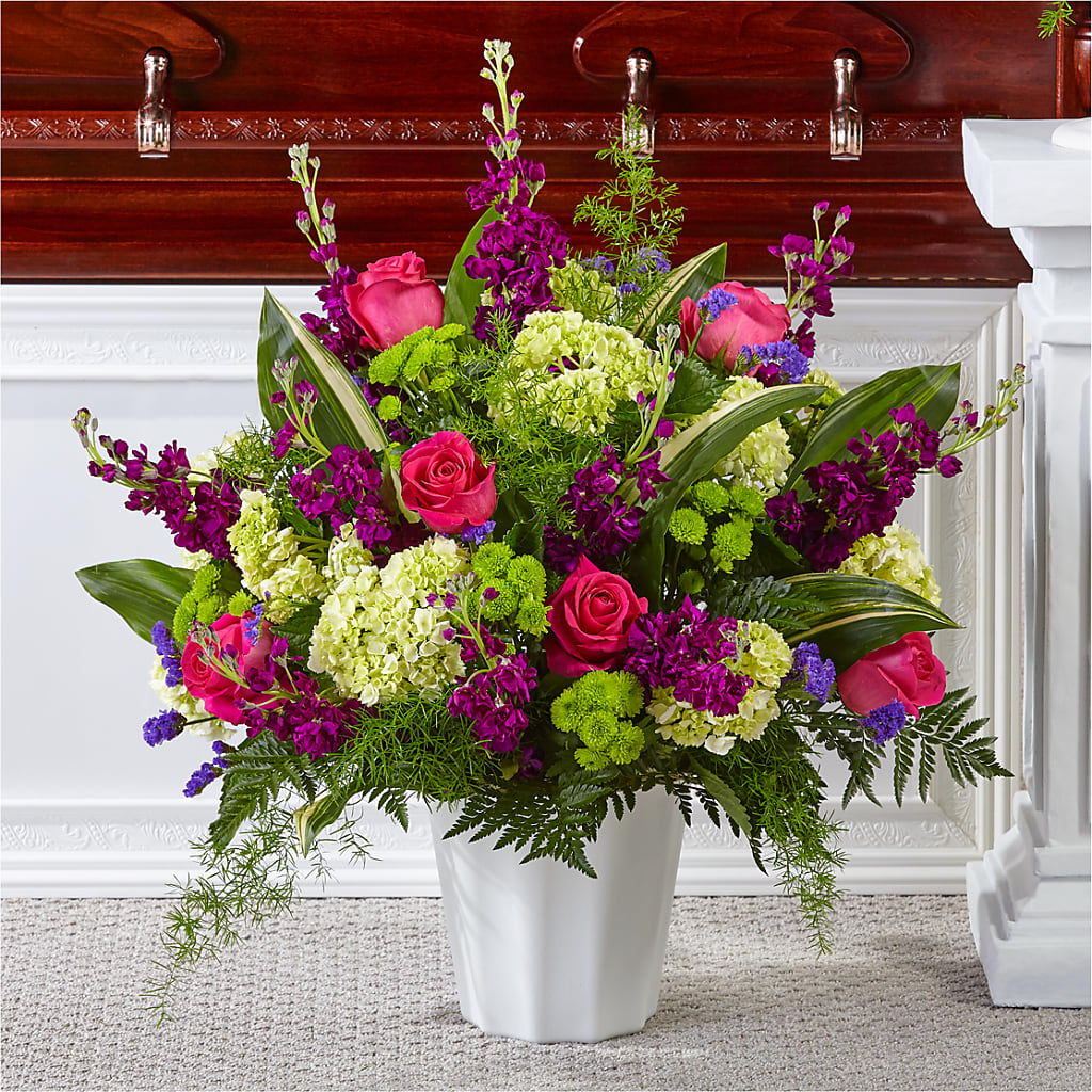 Beautiful Horizons Floor Basket – Colonial Nursery Garden Center, Ladysmith WI
