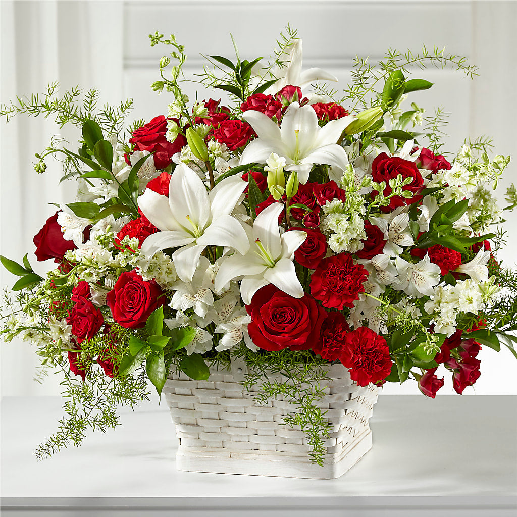 Sentiments of Love Arrangement – Colonial Nursery Garden Center, Ladysmith WI