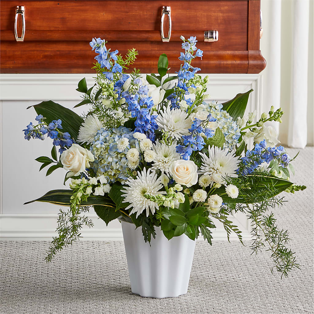 Everlasting Memories Floor Basket – Colonial Nursery Garden Center, Ladysmith WI