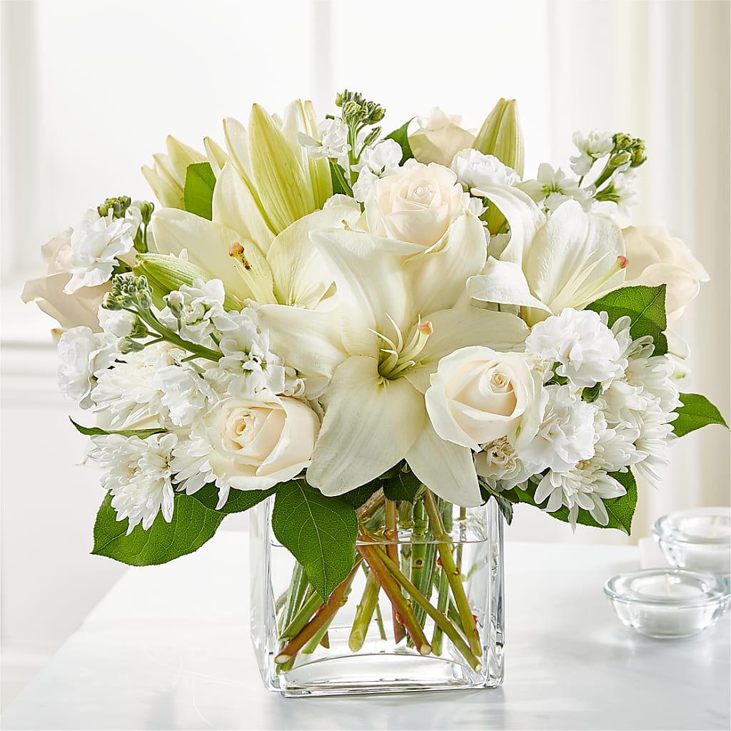 Gentle Breeze Bouquet – Colonial Nursery Garden Center, Ladysmith WI