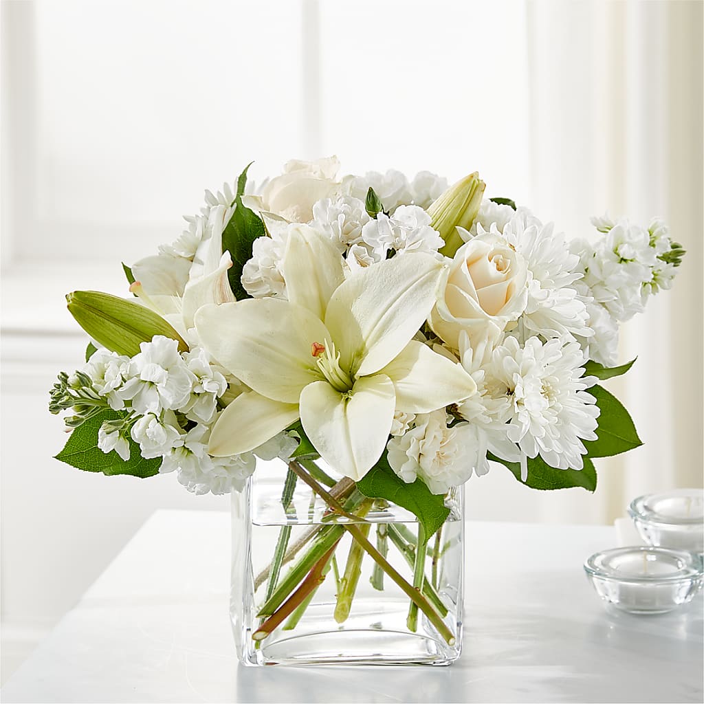 Gentle Breeze Bouquet – Colonial Nursery Garden Center, Ladysmith WI
