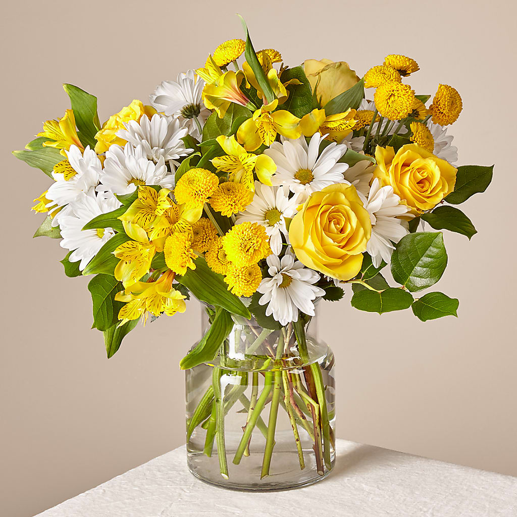 Sunny Sentiments Bouquet – Colonial Nursery Garden Center, Ladysmith WI