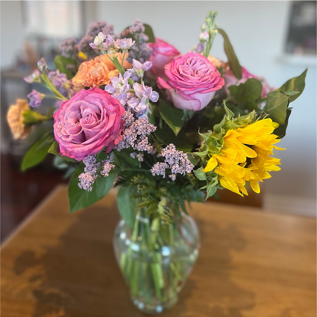 Yellow Brick Road Bouquet – Colonial Nursery Garden Center, Ladysmith WI