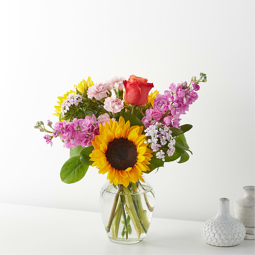 Yellow Brick Road Bouquet – Colonial Nursery Garden Center, Ladysmith WI
