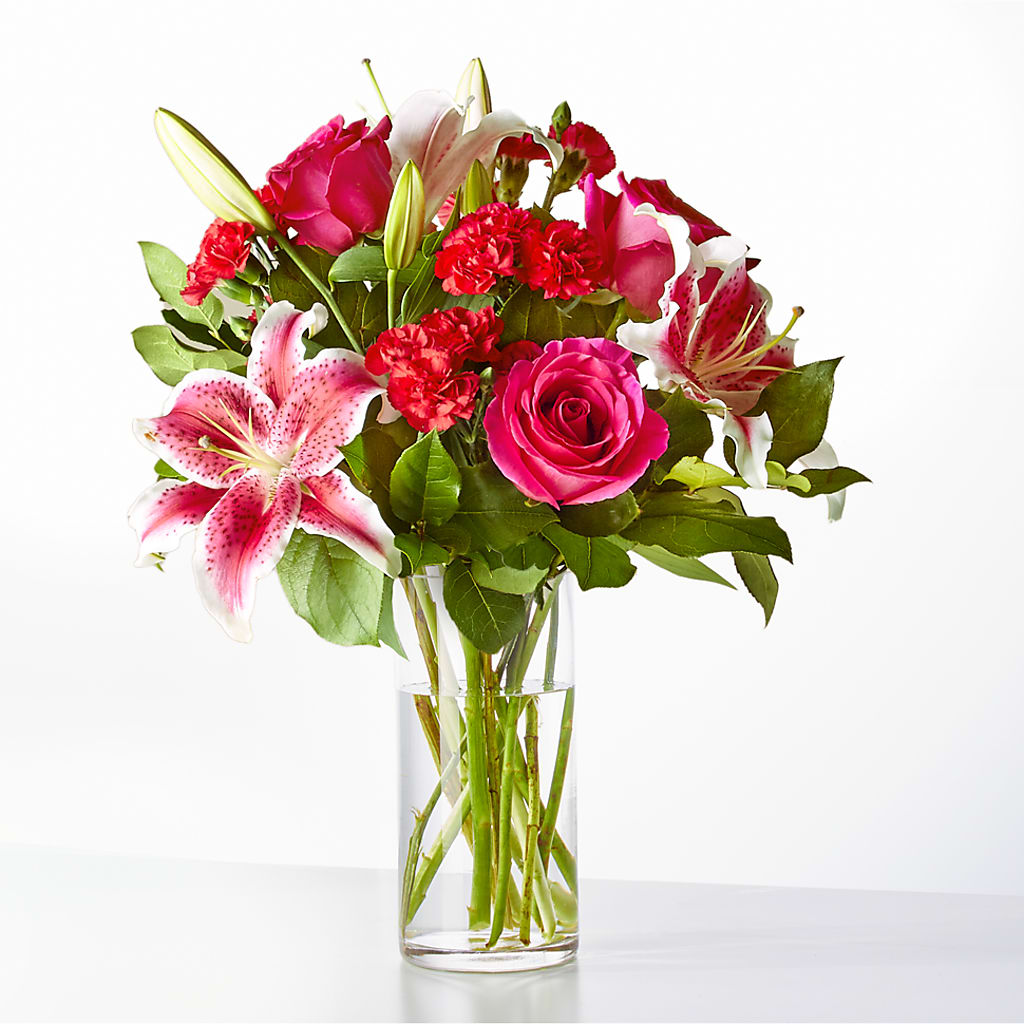 Love at First Sight Bouquet – Colonial Nursery Garden Center, Ladysmith WI