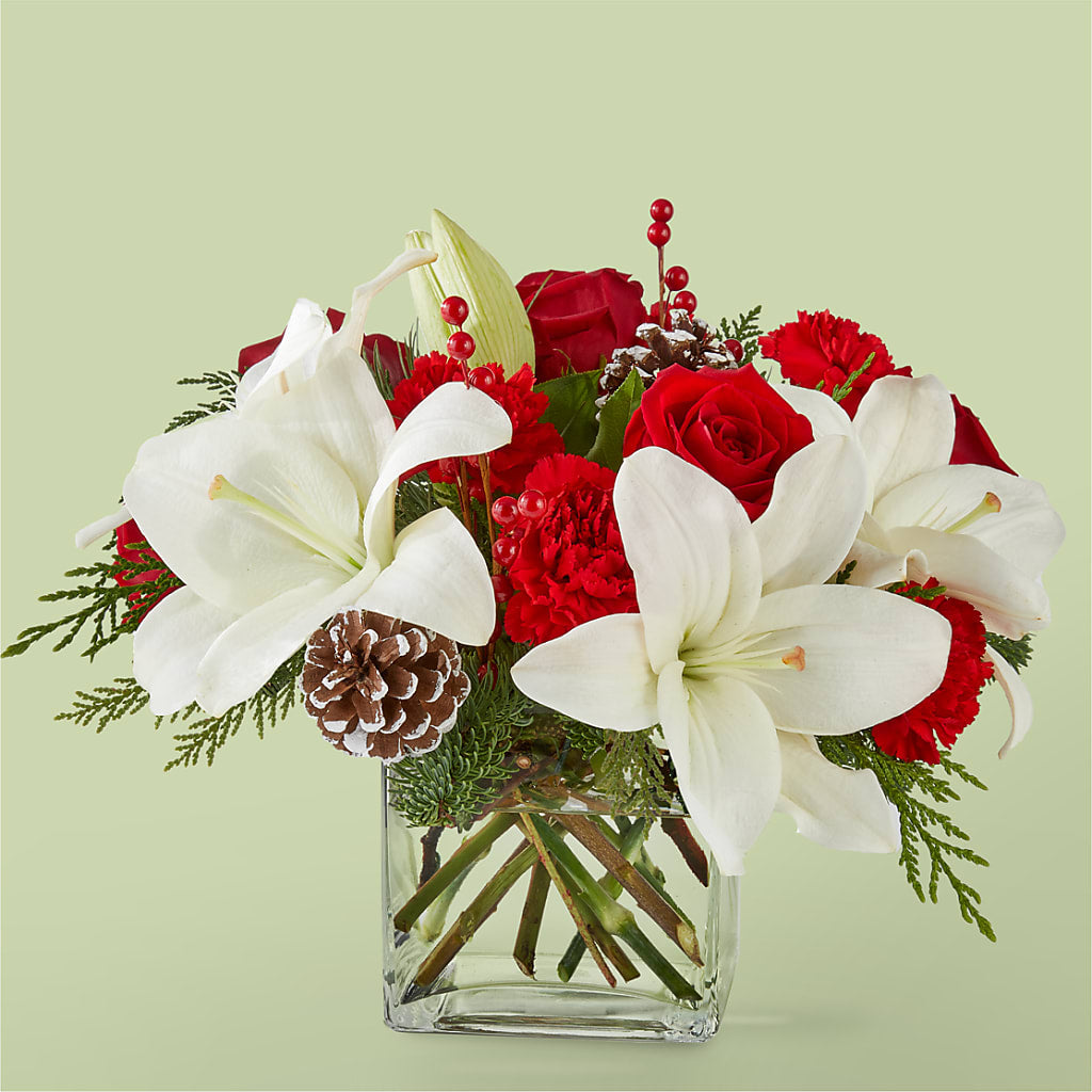 Glistening Icicles Bouquet – Colonial Nursery Garden Center, Ladysmith WI