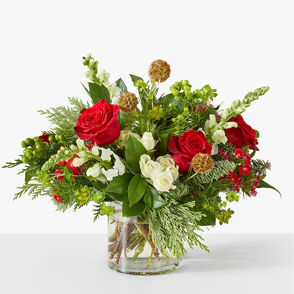 Deck the Halls Bouquet – Colonial Nursery Garden Center, Ladysmith WI