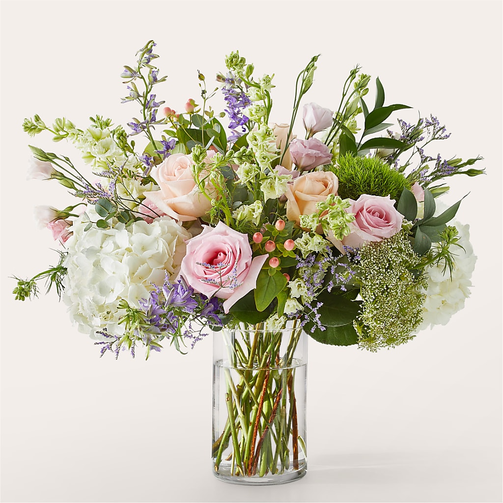 From Scratch Luxury Bouquet – Colonial Nursery Garden Center, Ladysmith WI