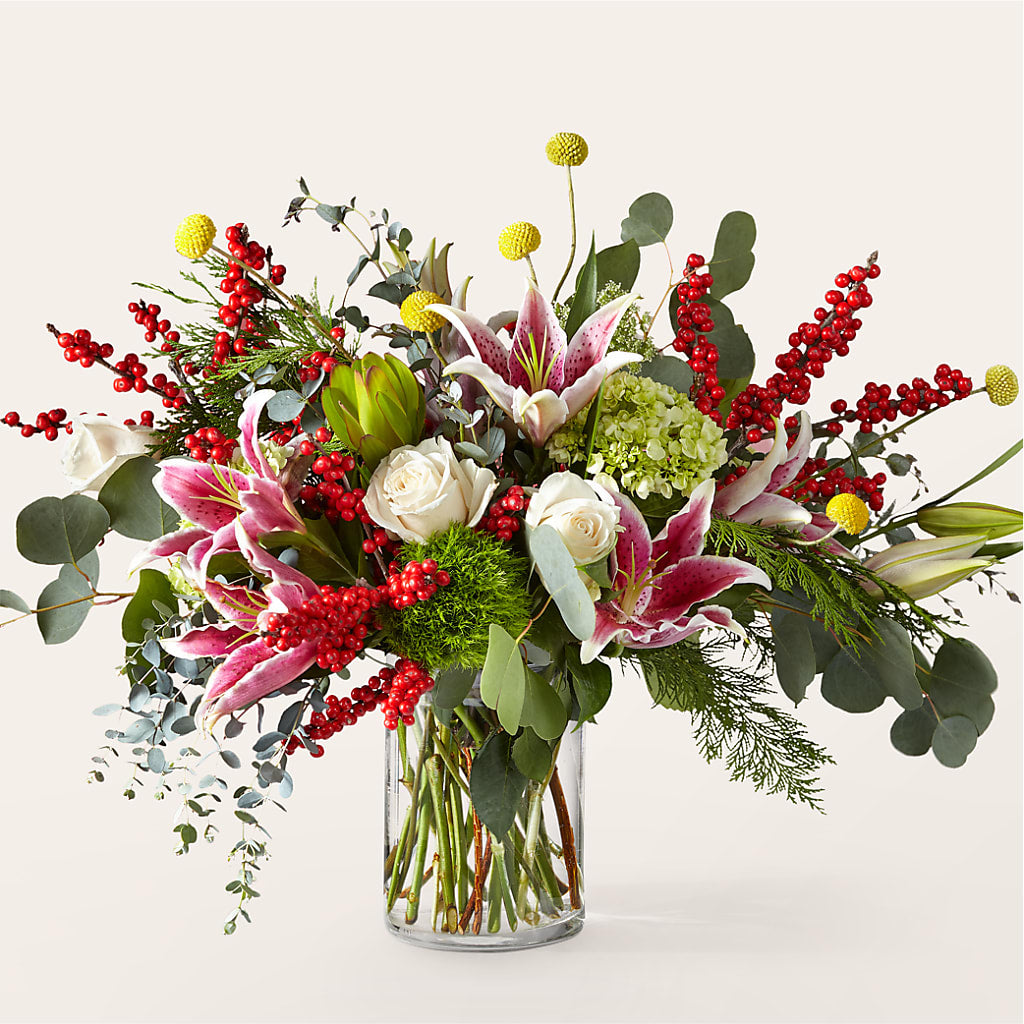 Berry & Bright Bouquet – Colonial Nursery Garden Center, Ladysmith WI