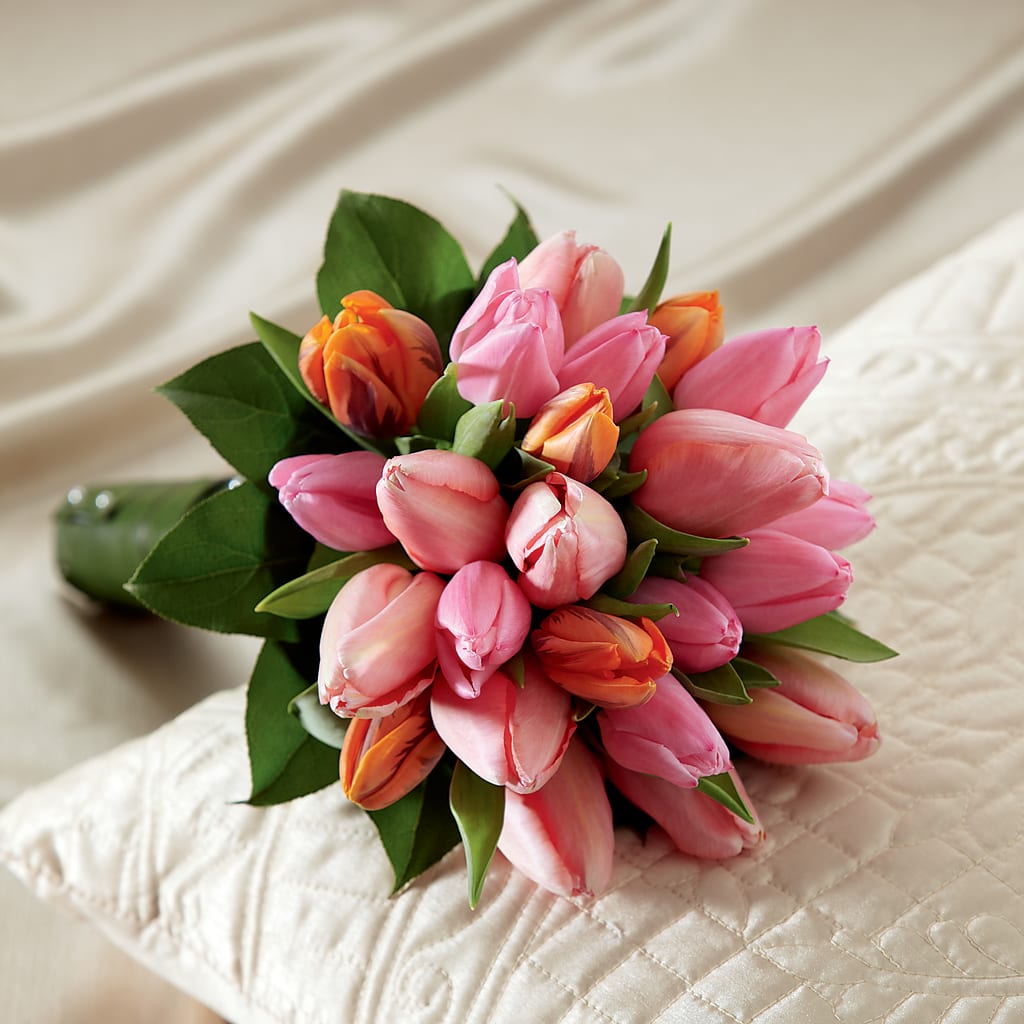 Embraceable Bouquet – Colonial Nursery Garden Center, Ladysmith WI