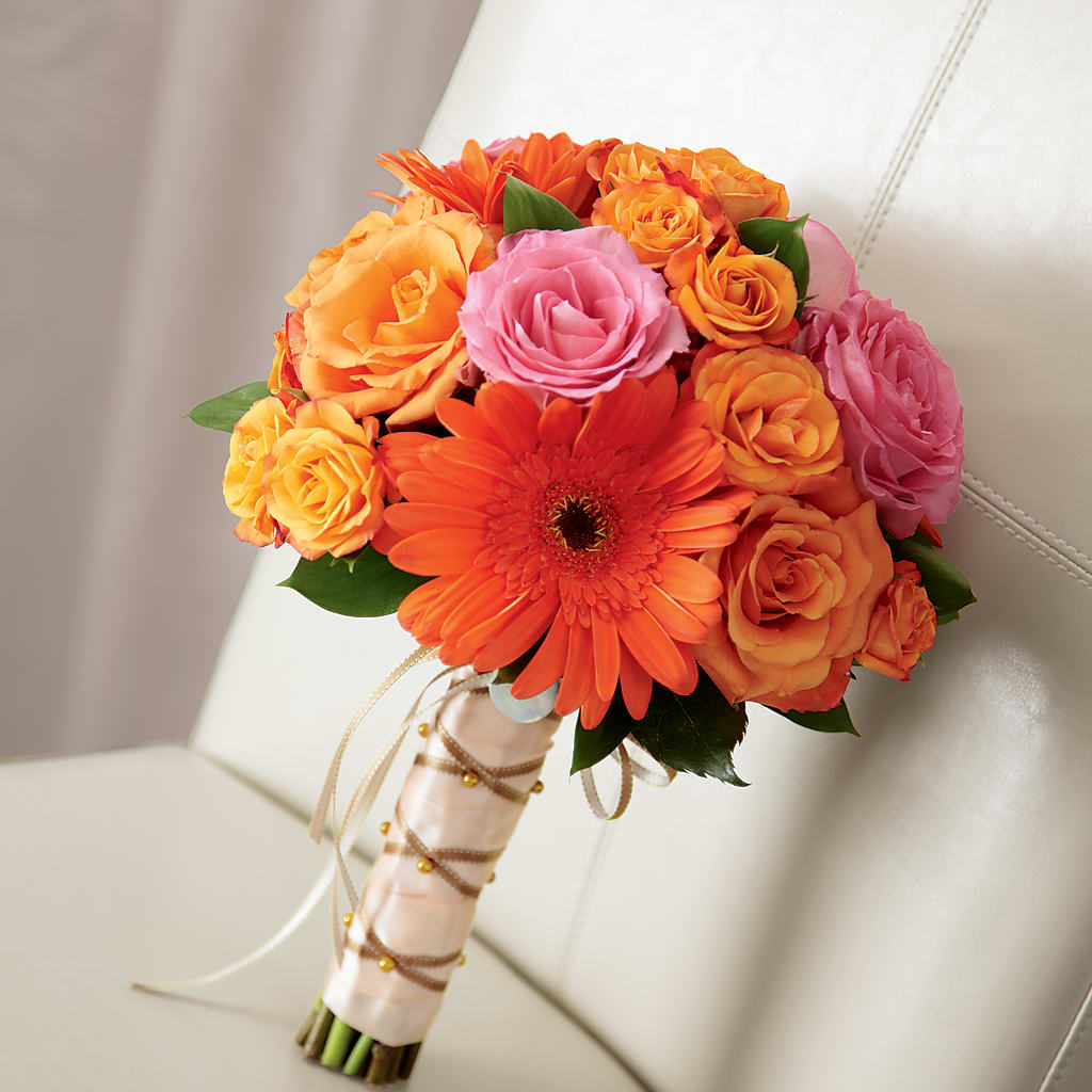 Lifetime of Love Bouquet – Colonial Nursery Garden Center, Ladysmith WI