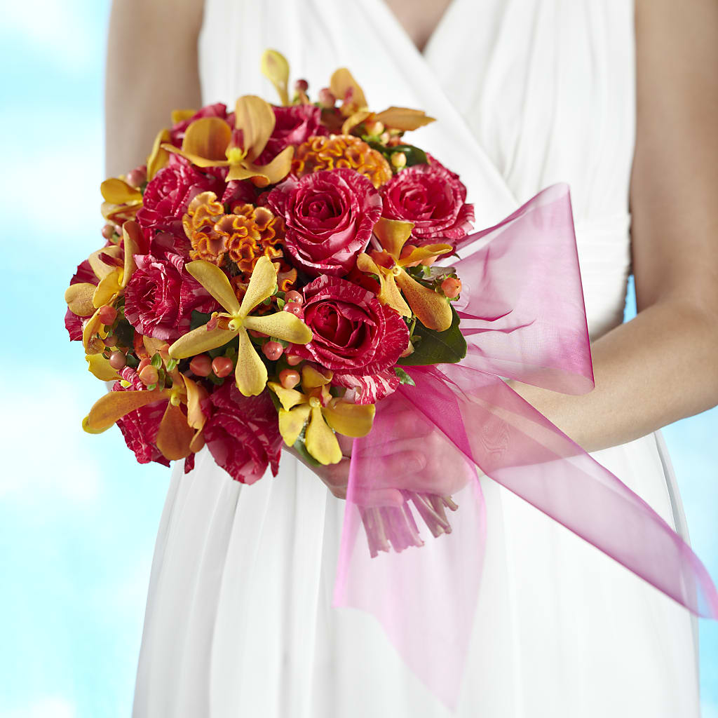 Brilliant Shades of Love Bouquet – Colonial Nursery Garden Center, Ladysmith WI