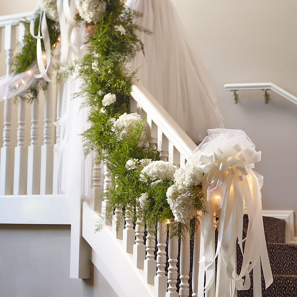 Champagne Dreams Garland – Colonial Nursery Garden Center, Ladysmith WI