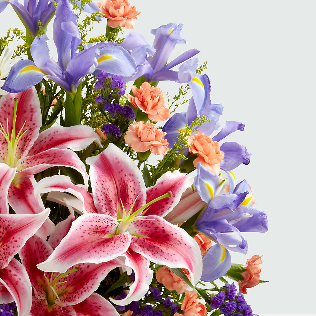 The Wondrous Nature Bouquet –  Colonial Nursery Garden Center, Ladysmith WI