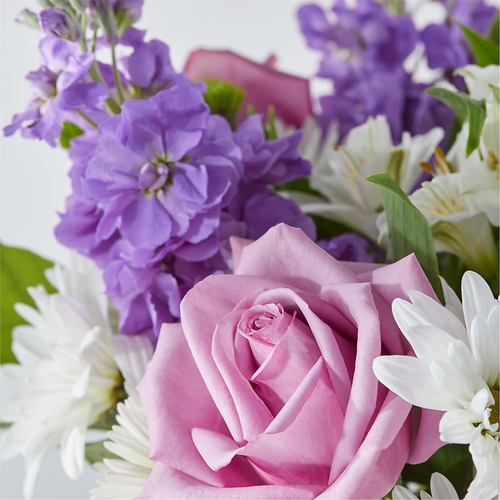 Garden of Peace Bouquet –  Colonial Nursery Garden Center, Ladysmith WI