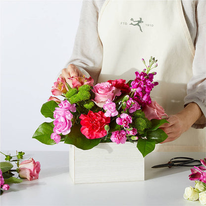 Sweetberry Box – A Florist Original –  Colonial Nursery Garden Center, Ladysmith WI