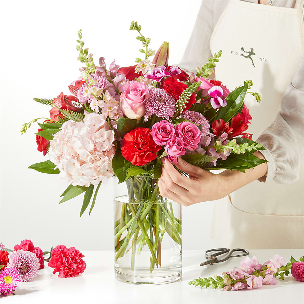 Swooning Over You - A Luxury Florist Original –  Colonial Nursery Garden Center, Ladysmith WI