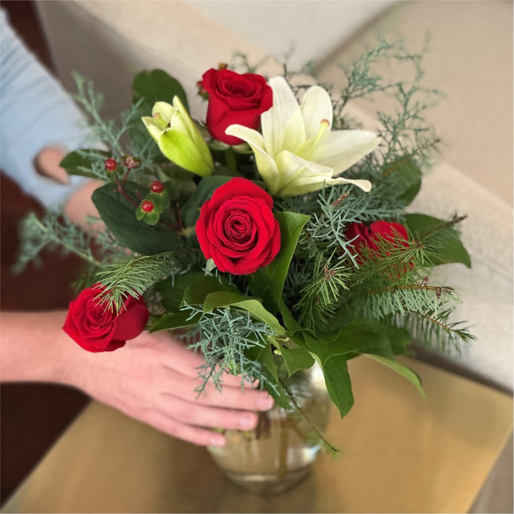 Glittering Lights Bouquet –  Colonial Nursery Garden Center, Ladysmith WI