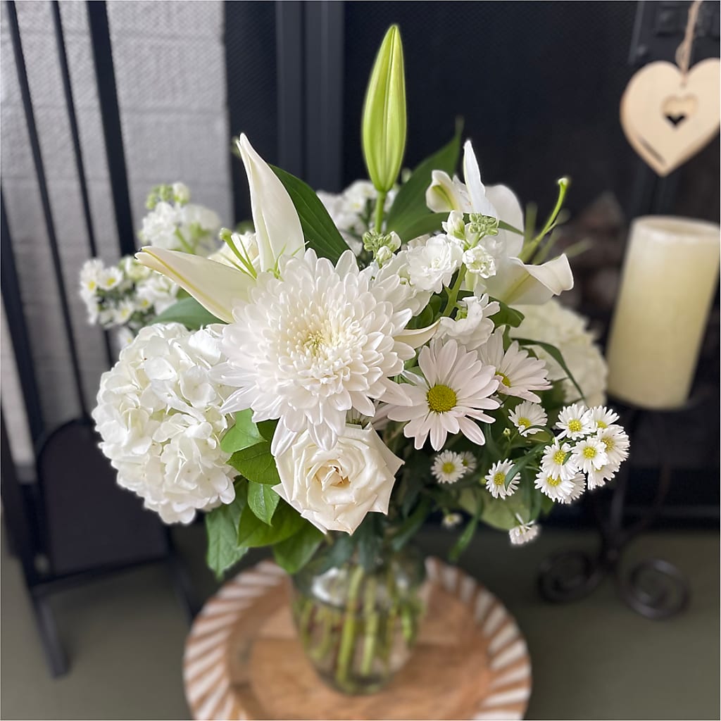Classic Ivory – A Florist Original –  Colonial Nursery Garden Center, Ladysmith WI