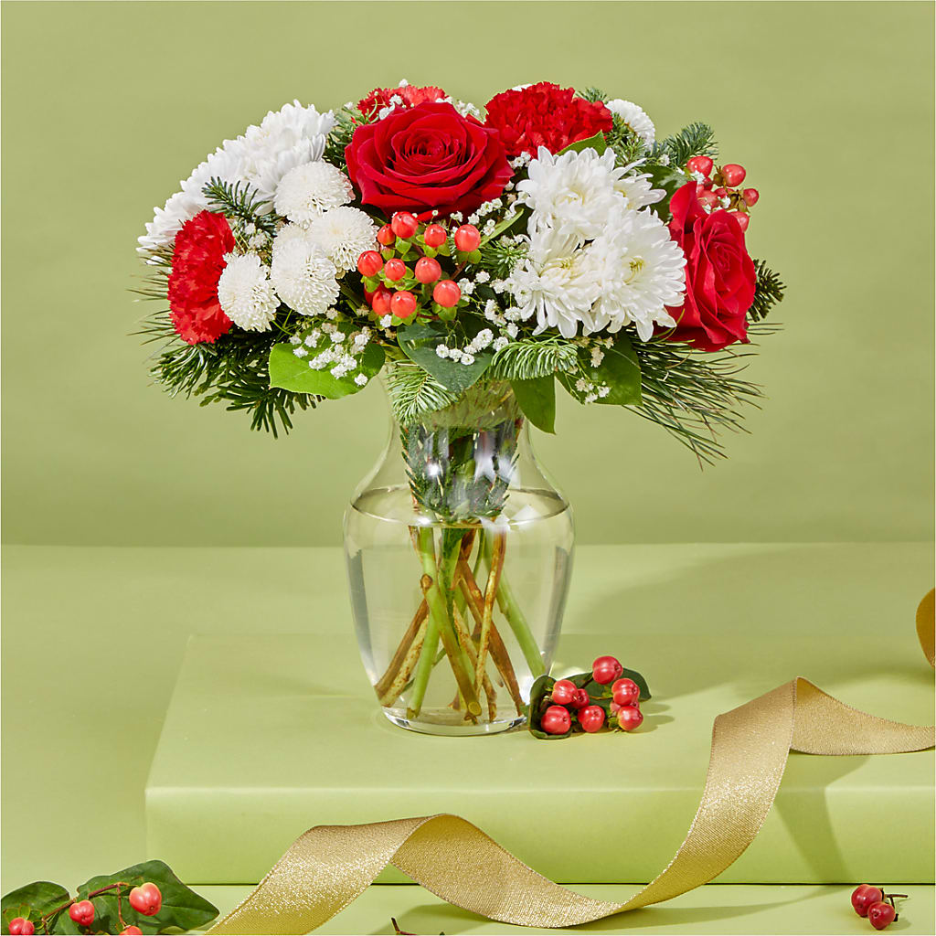 Chance of Flurries Bouquet –  Colonial Nursery Garden Center, Ladysmith WI