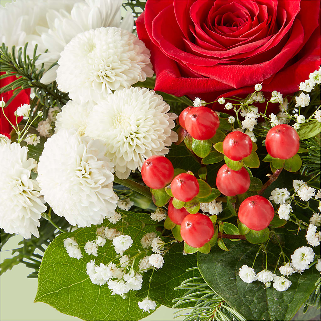 Chance of Flurries Bouquet –  Colonial Nursery Garden Center, Ladysmith WI