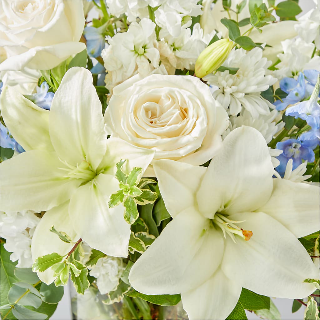 Peace of Mind Bouquet –  Colonial Nursery Garden Center, Ladysmith WI