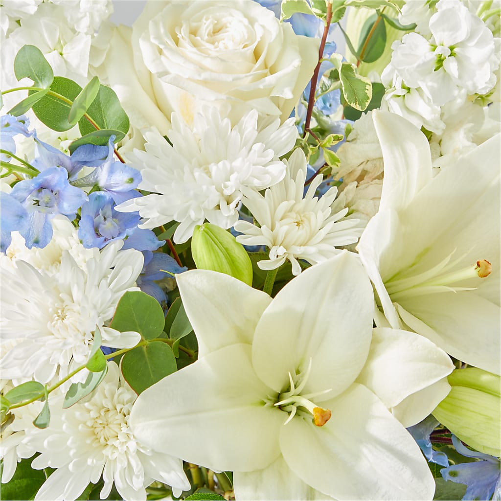 Peace of Mind Bouquet –  Colonial Nursery Garden Center, Ladysmith WI