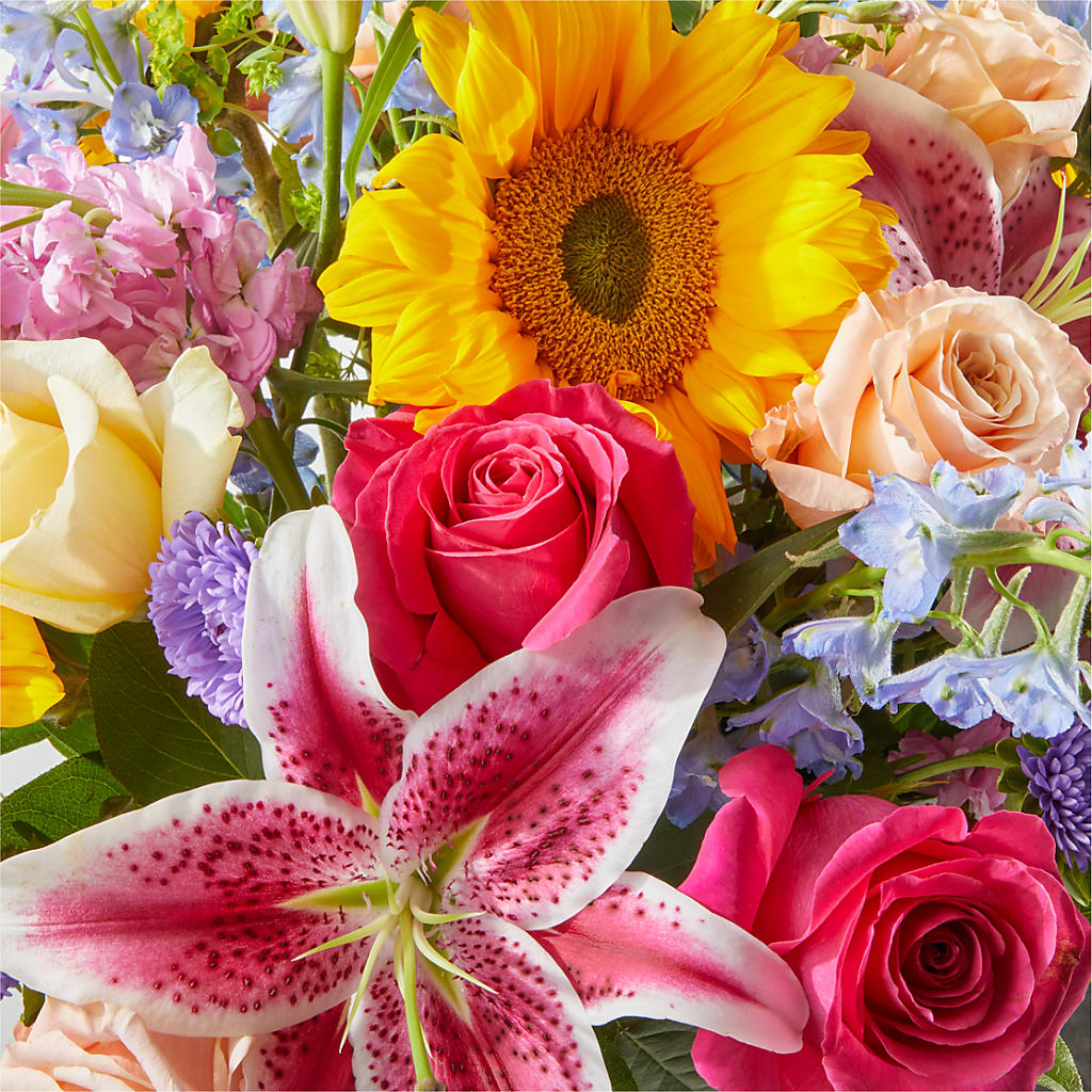Dreamy Meadows Bouquet –  Colonial Nursery Garden Center, Ladysmith WI