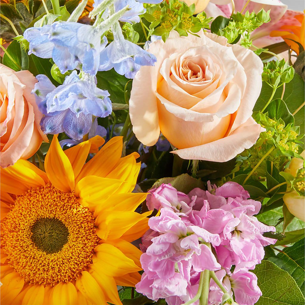 Dreamy Meadows Bouquet –  Colonial Nursery Garden Center, Ladysmith WI