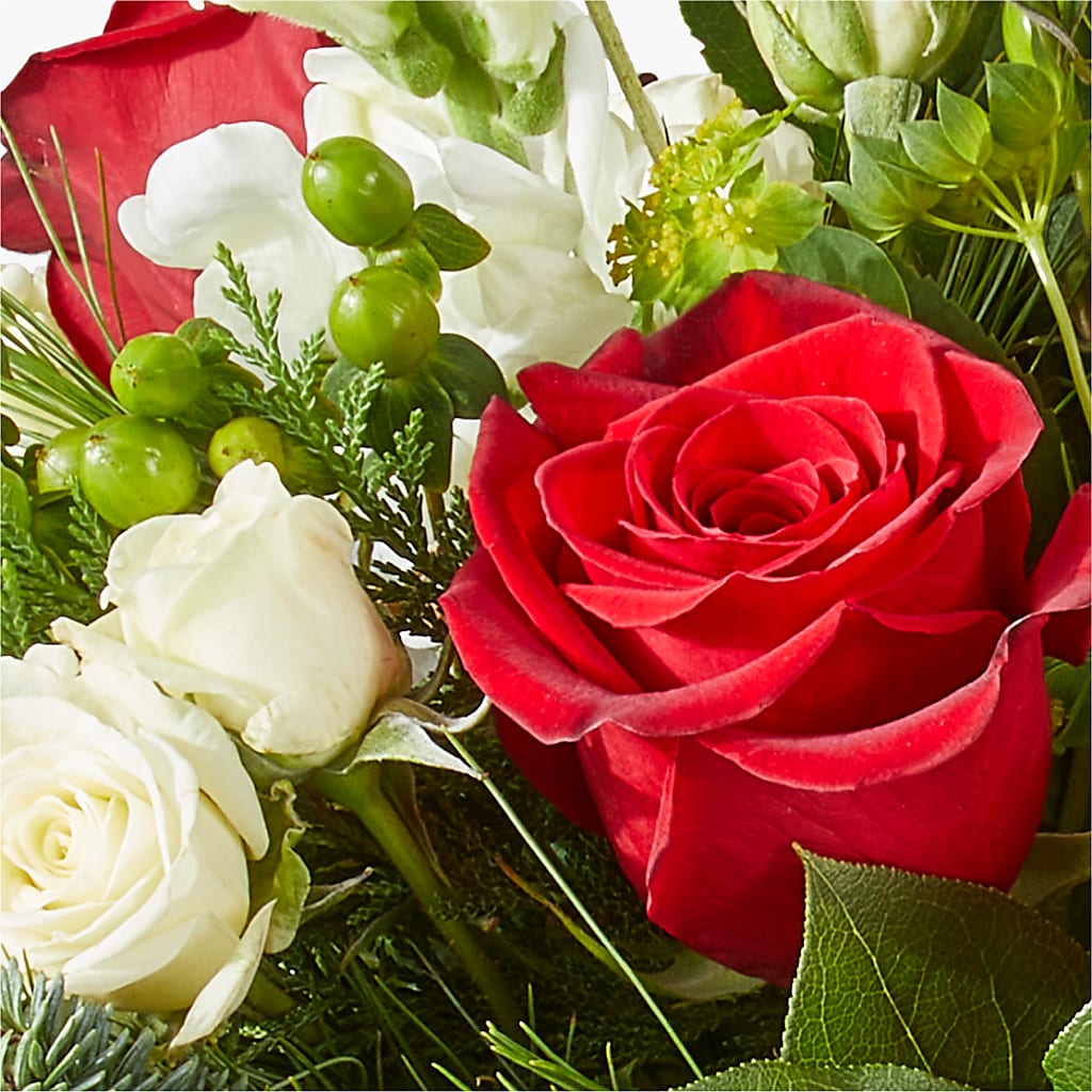 Deck the Halls Bouquet –  Colonial Nursery Garden Center, Ladysmith WI