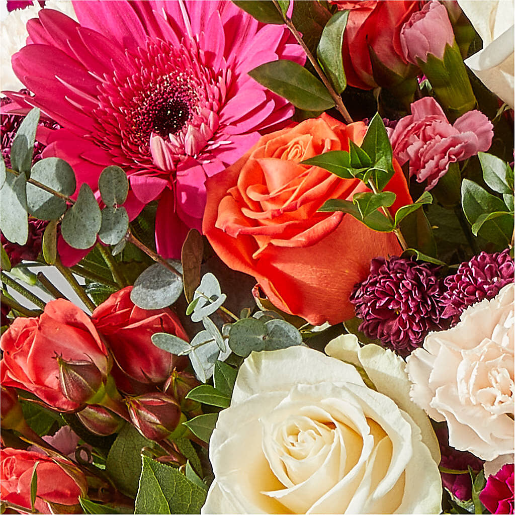 Smell the Roses Bouquet –  Colonial Nursery Garden Center, Ladysmith WI