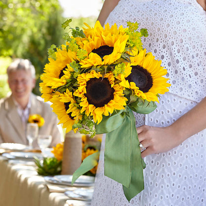 Free Spirit Bouquet –  Colonial Nursery Garden Center, Ladysmith WI
